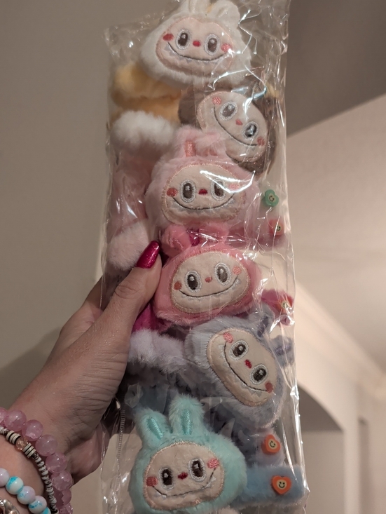 Accessories - 1 Random Plush Bunny Face Hair Clips - Pastel Multi